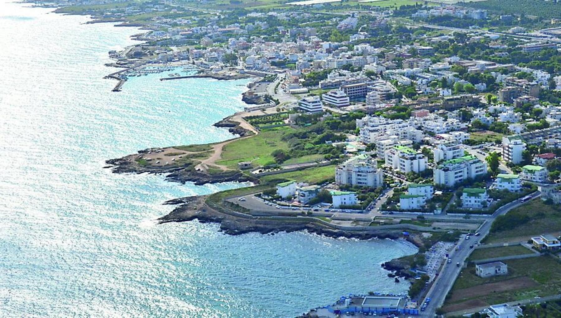 "Accesso ai privati per immobili costieri a Bari, esclusione delle case vacanza."